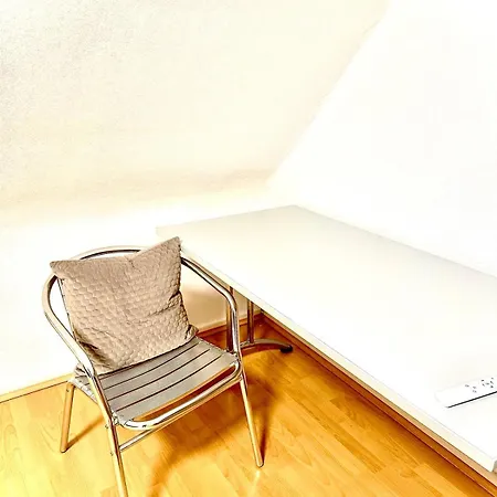 Moderne Mit Parkplatz & Smart-tv