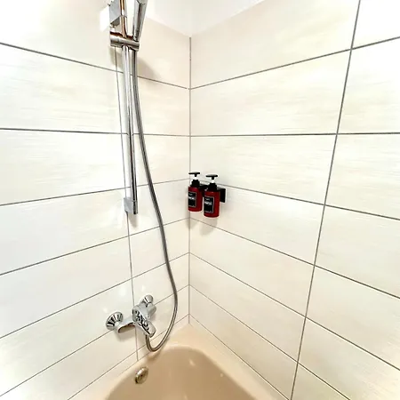 Moderne Mit Parkplatz & Smart-tv Апартаменты Дуйсбург